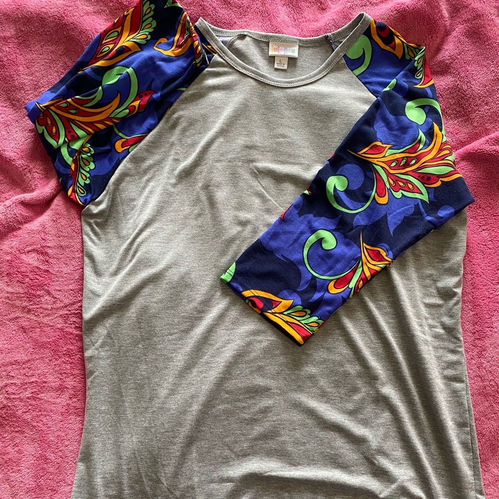 LulaRoe Randy shirt